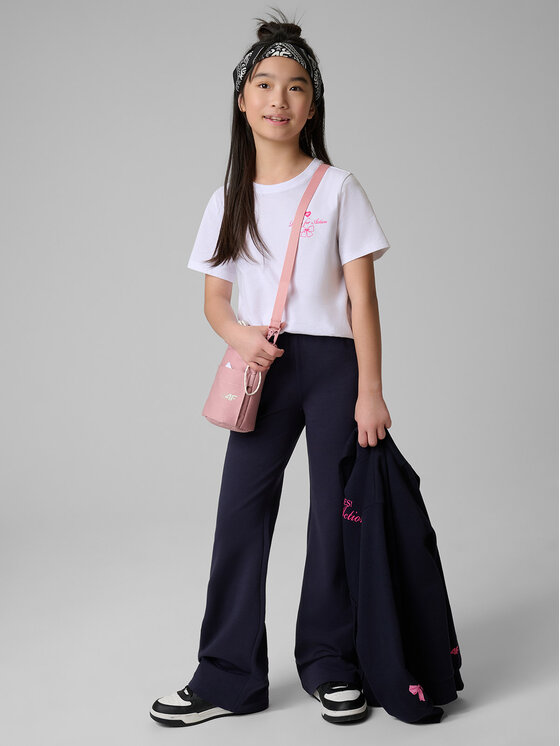 4F 4F Spodnie dresowe BOW MOTION Granatowy Slim Fit
