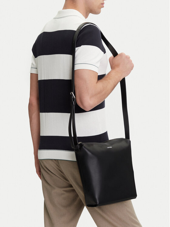 Calvin Klein Calvin Klein Crossover torbica Ck Premium Leather Hobo Mini K50K512968 Crna