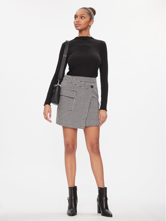 Vila Vila Bluzka 14091089 Czarny Regular Fit