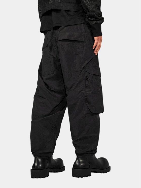 MADE BY SOCIETY MADE BY SOCIETY Spodnie materiałowe Pantaloni HUSK - P17744 Czarny Basic Fit