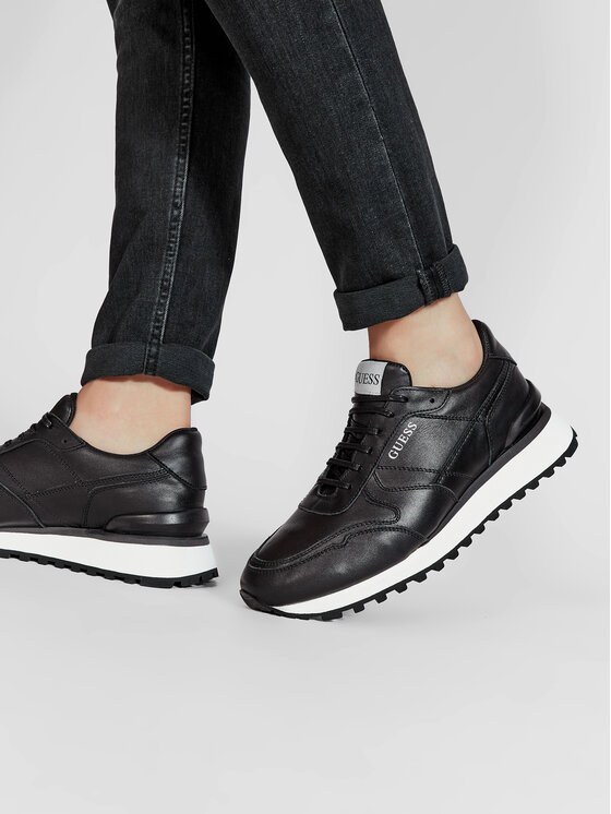 Guess Guess Sneakers Varese FM7VAR FAL12 Schwarz