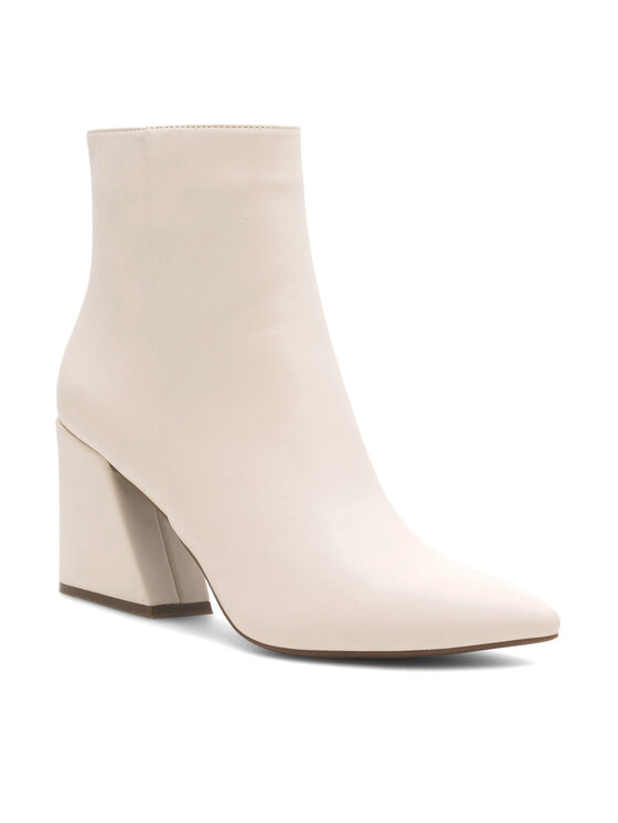 Nine West Nine West Īsie zābaki SATI 13196A Balts
