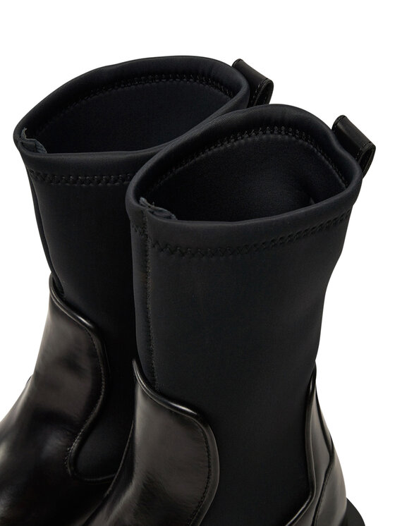 LOVE MOSCHINO LOVE MOSCHINO Čizme JA24114G0LIM600A Crna