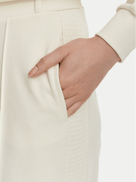 Guess Guess Pantaloni di tessuto V6YB26 K5139 Crema Relaxed Fit