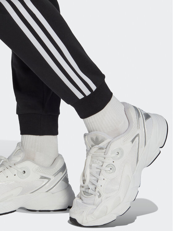 adidas Pantaloni da tuta Adicolor Classics Slim Cuffed Joggers IB7455 Nero Slim Fit Modivo