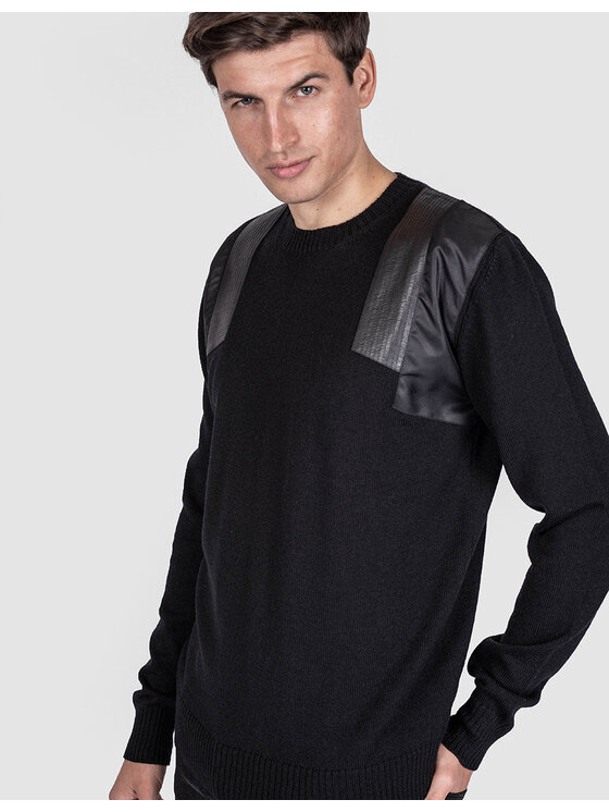 Les Hommes Les Hommes Πουλόβερ LJK104-652B | Round Neck Sweater with Shoulder Detail Μαύρο Regular Fit