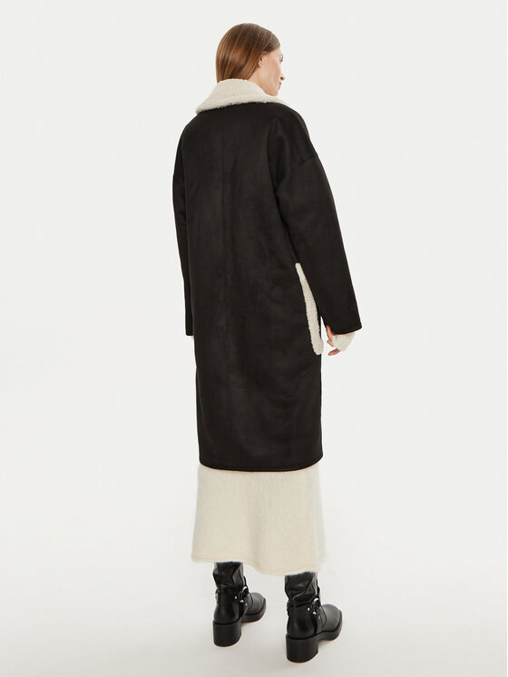 Munthe Munthe Báránybőr kabát Tibur 243154024342 Fekete Oversize