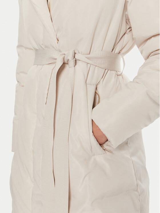 Rinascimento Rinascimento Зимно яке CFC0118607003 Екрю Regular Fit