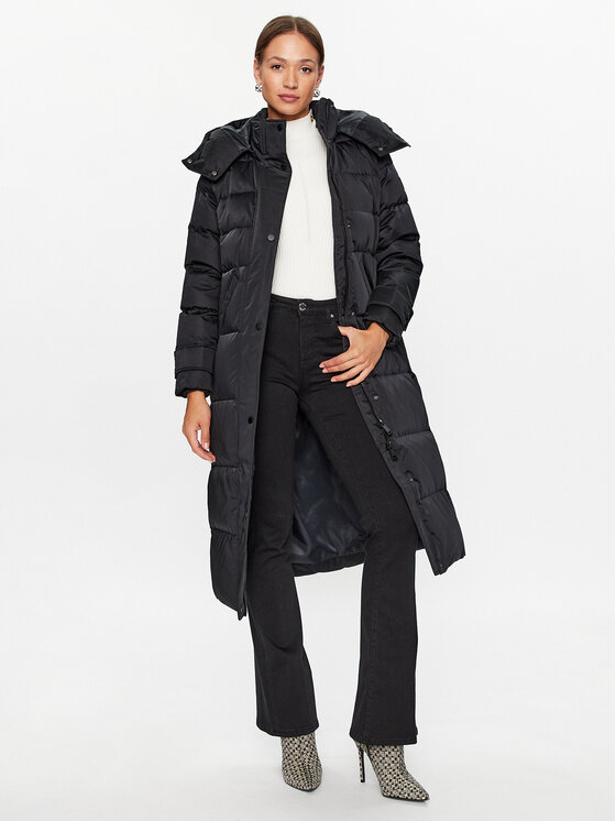 Guess Vatovaná bunda W3BL41 WFSW2 Čierna Regular Fit