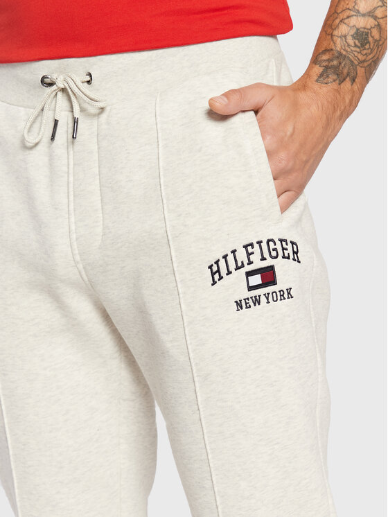 Tommy Hilfiger Jogginghose Modern Varsity Mw0mw28174 Beige Regular Fit