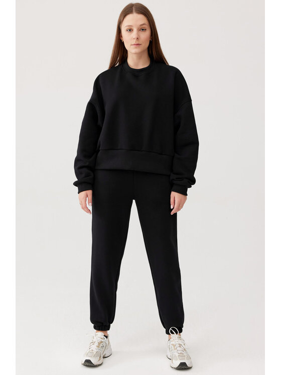 Lunedi Lunedi Bluza Cozy Czarny Regular Fit