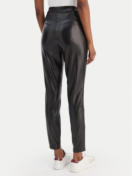 BOSS BOSS Nohavice z imitácie kože C_Taskin 50551469 Čierna Slim Fit