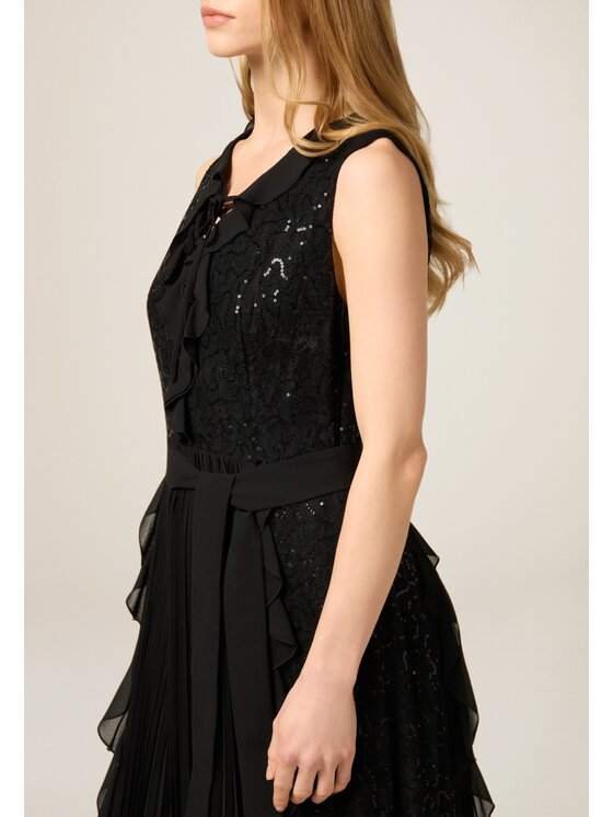 Oltre Oltre Vestito da giorno 7020J000886N033 Nero A-Line Fit