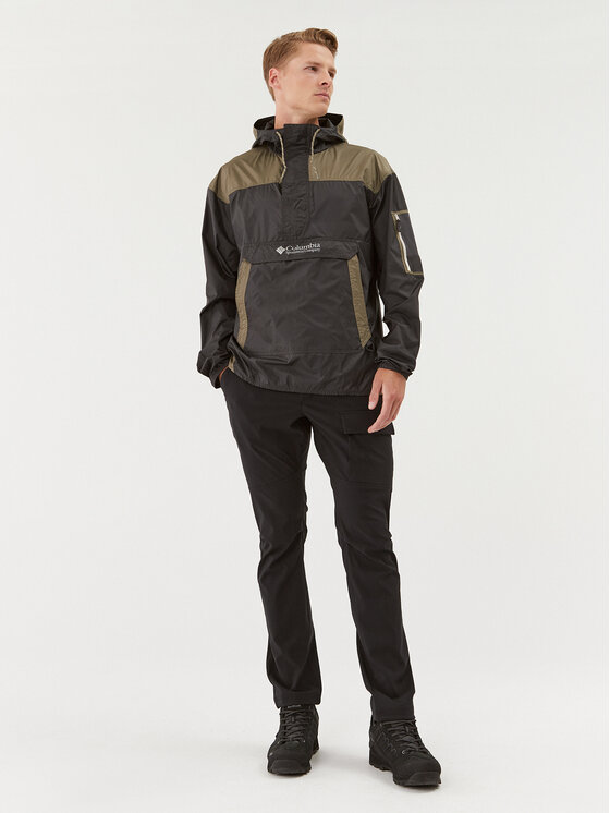 Columbia Columbia Neperpučiama striukė Challenger™ Windbreaker Juoda Regular Fit