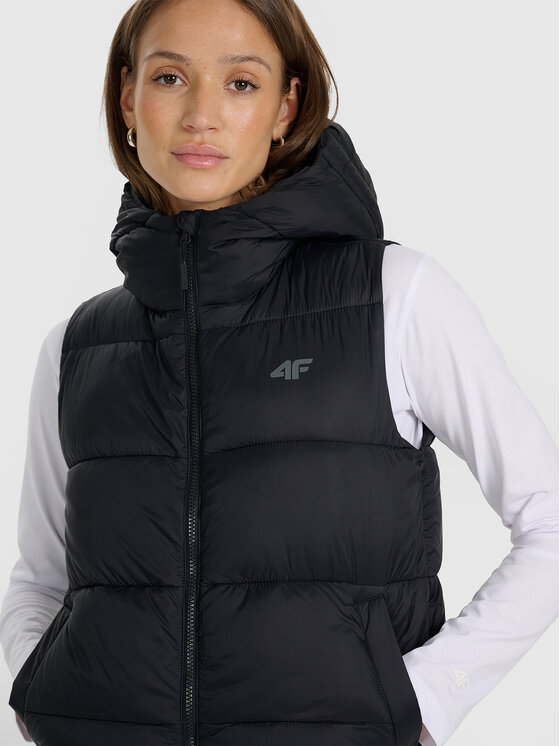 4F 4F Kamizelka MIDSHOP TEXTILE Czarny Regular Fit