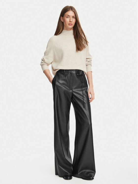 HUGO HUGO Tehisnahast püksid Hasmina-2 50571450 Must Regular Fit