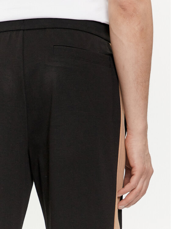 BOSS Boss Spodnie dresowe Larsen 50512678 Czarny Regular Fit