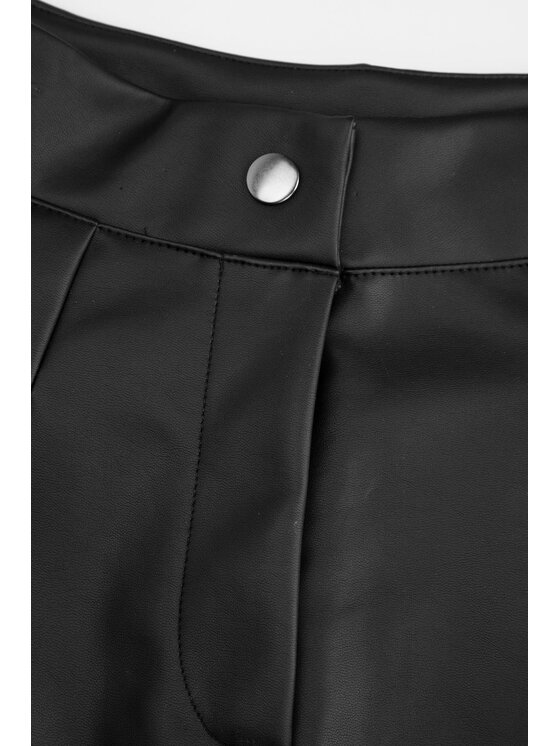 Coccodrillo Coccodrillo Šortky ZC5119401CGJ-021 Čierna Regular Fit