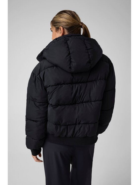 Guess Guess Bunda pro přechodné období 185414 Černá Classic Fit