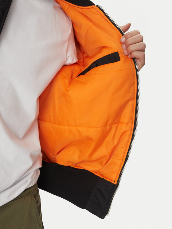 Alpha Industries Alpha Industries Μπόμπερ μπουφάν MA-1 Peace 156136 Μαύρο Regular Fit