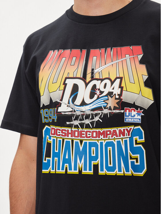 DC DC T-särk 94 Champs Hss ADYZT05343 Must Regular Fit