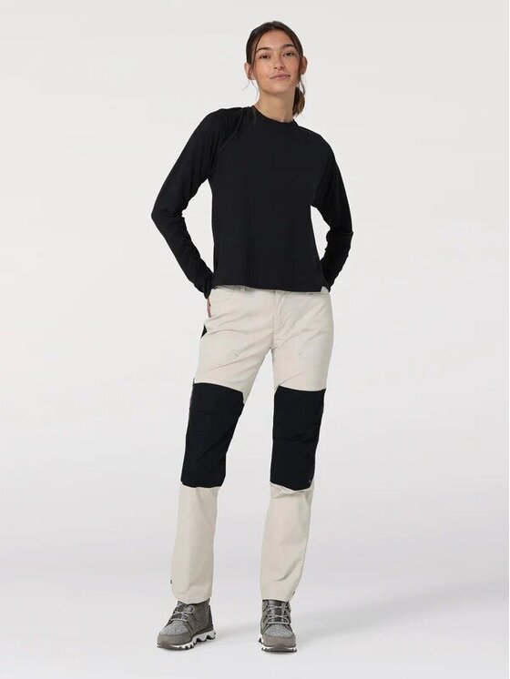 Wrangler Wrangler Spodnie materiałowe REINFORCED SOFTSHELL PANT Biały Regular Fit