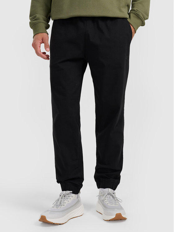 4F 4F Spodnie dresowe NOS Czarny Regular Fit