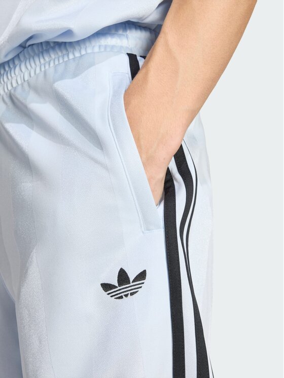 adidas adidas Szorty materiałowe 159302 Błękitny Regular Fit
