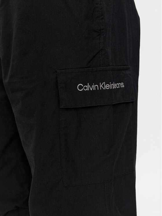 Calvin Klein Jeans Calvin Klein Jeans Pantaloni cargo Essential Regular Cargo Pant J30J324692 Negru Regular Fit