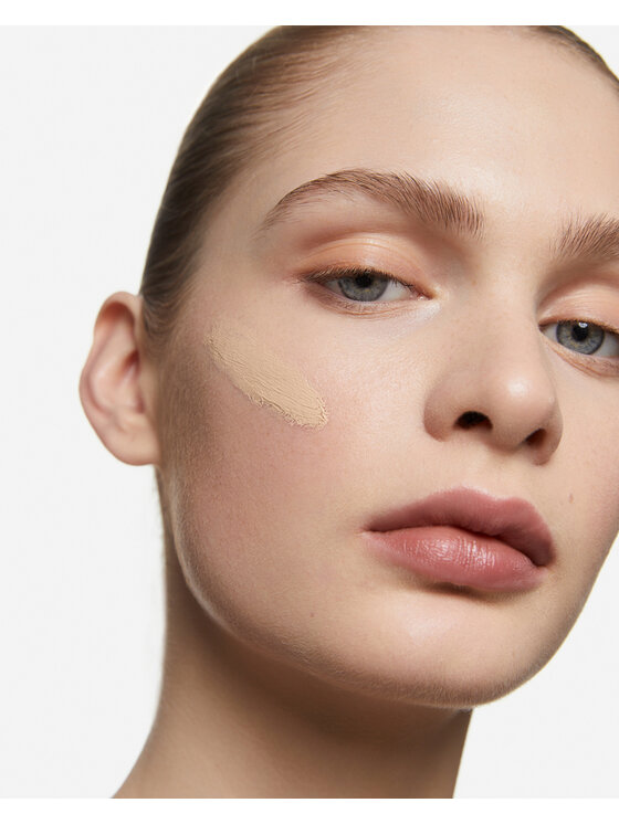 INGLOT INGLOT SPF 50+ Skin Focused Pielęgnacyjny Podkład Ivory Beige 302