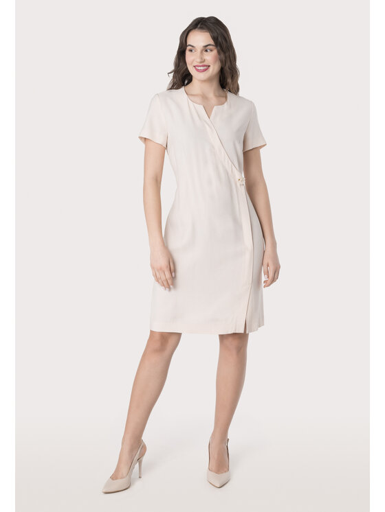 QUIOSQUE QUIOSQUE Sukienka codzienna 4UF015 Écru Regular Fit