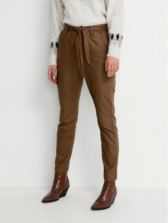 Cream Pantaloni din imitație de piele Torid 10610407 Maro Relaxed Fit