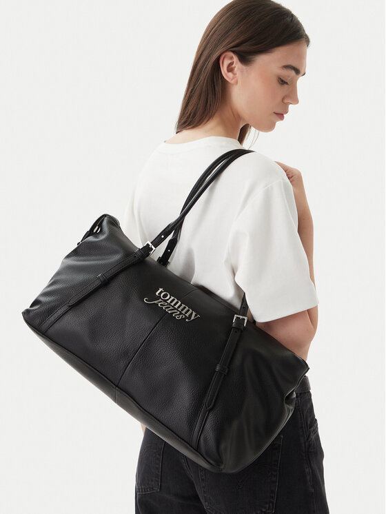 Tommy Jeans Geantă Pebble Grain Metal Logo Tote Bag AW0AW18472 Negru