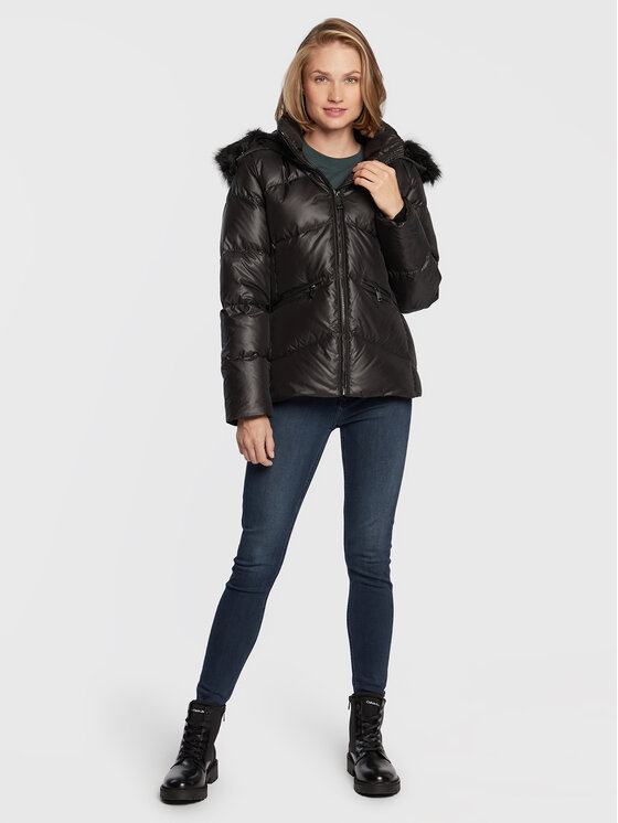 Calvin Klein Calvin Klein Dūnu jaka Essential K20K204952 Melns Regular Fit