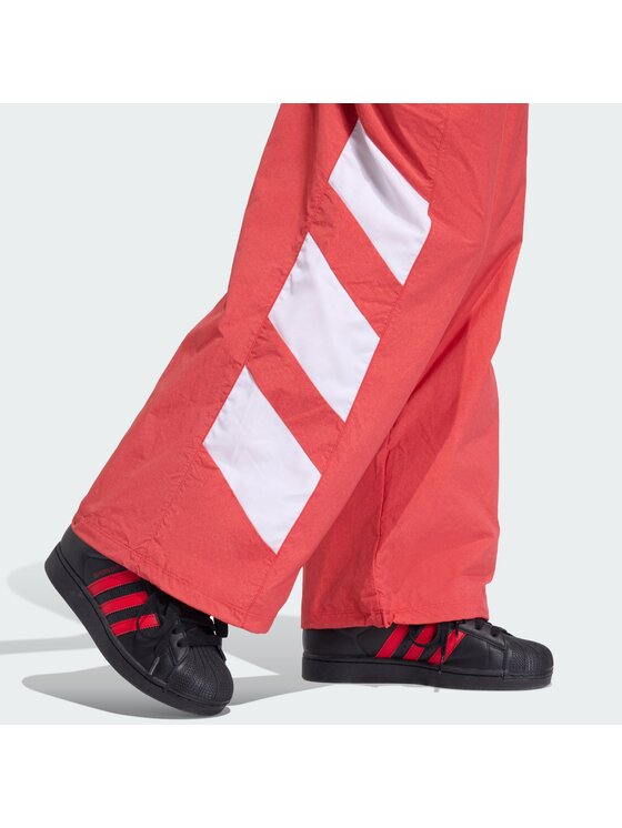 adidas adidas Spodnji del trenirke Blocked Washed KD8791 Rdeča Loose Fit