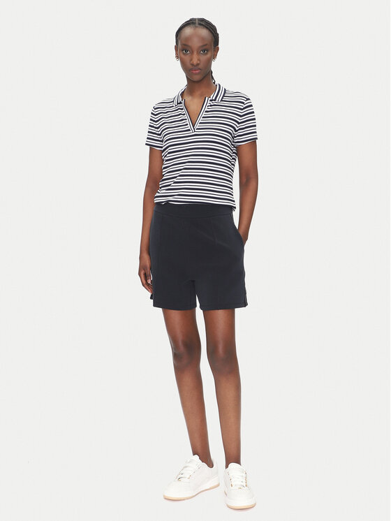EA7 Emporio Armani EA7 Emporio Armani Medžiaginiai šortai 7W000176 AF12643 UC001 Juoda Regular Fit