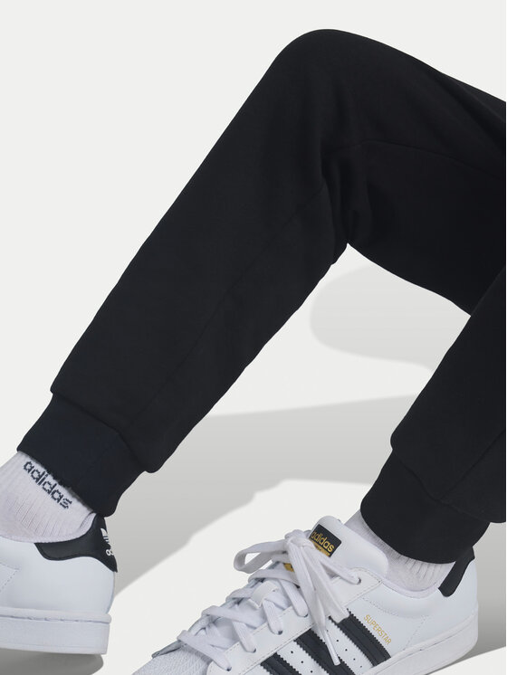 adidas adidas Melegítő alsó IW3498 Fekete Regular Fit