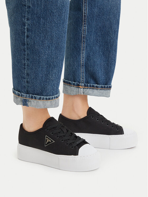 Guess Tenisice FLJJZ3 FAB12 Crna