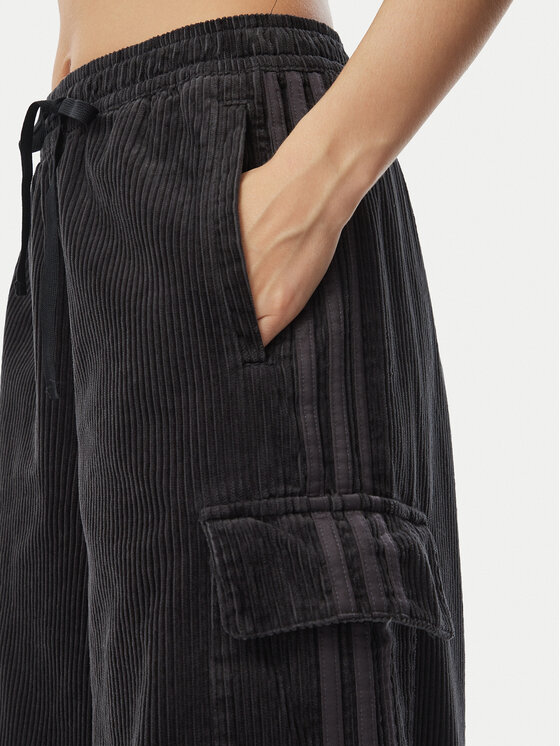 adidas adidas Pantaloni di tessuto Corduroy 3S Cargo KQ6429 Nero Relaxed Fit