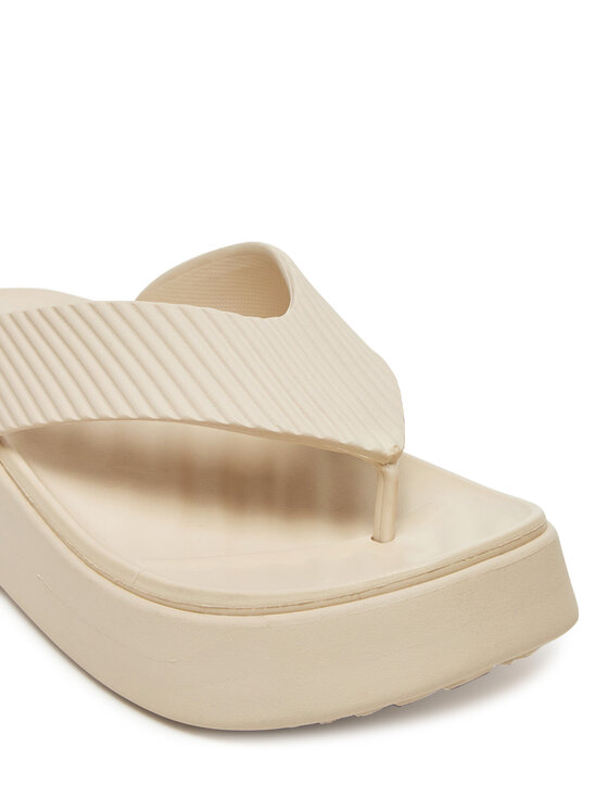 Crocs Crocs Šlepetės per pirštą Getaway Groove Platform Flip 210700 Smėlio
