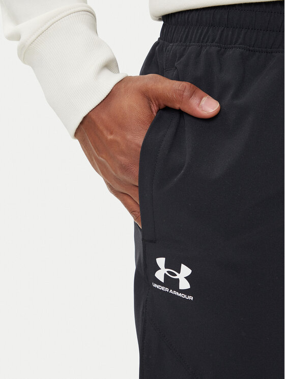 Under Armour Under Armour Teplákové kalhoty UA Vibe Woven 1386557 Černá Regular Fit