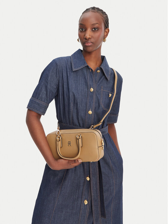 Tommy Hilfiger Tommy Hilfiger Geantă Th Daily Crossover AW0AW18378 Maro