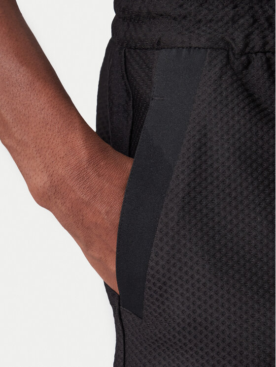 EA7 Emporio Armani EA7 Emporio Armani Športne kratke hlače 7M001340 AF21099 UC001 Črna Regular Fit