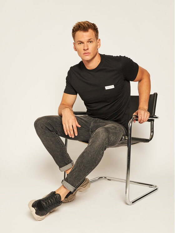 Calvin Klein Jeans Marškinėliai J30J315613 Juoda Regular Fit • Modivo.lt