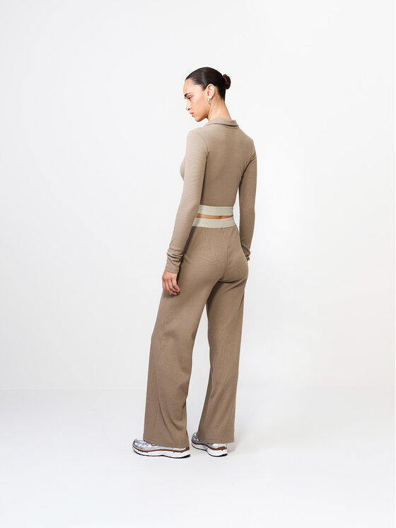 La Mania La Mania Bluzka OTTILE LONGSLEEVE Beżowy Basic Fit