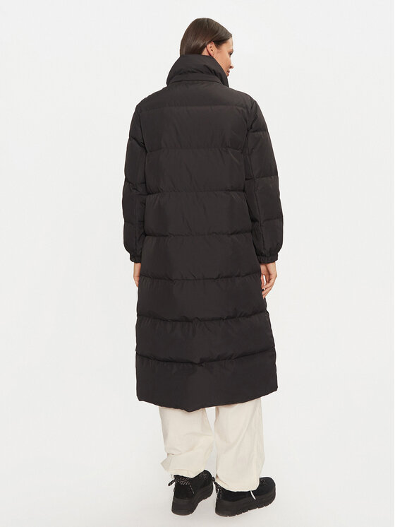 Geox Geox Pehelykabát Pheby W4625R T3155 F9000 Fekete Regular Fit