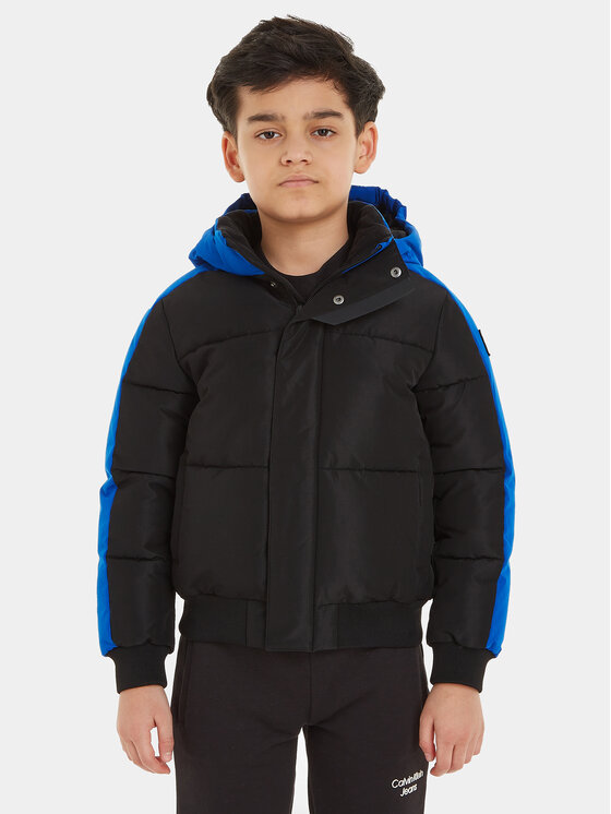 Calvin Klein Jeans Vatovaná bunda Color Block IB0IB01722 Čierna Regular Fit
