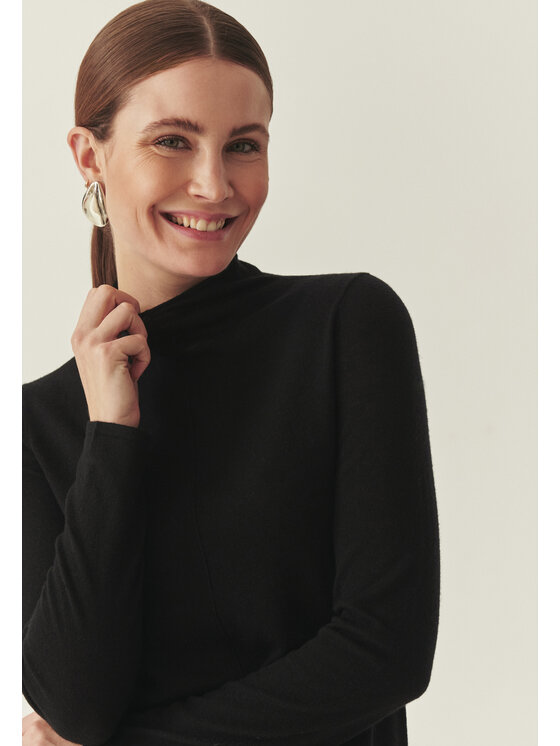TATUUM Tatuum Sveter DONNA Čierna Classic Fit