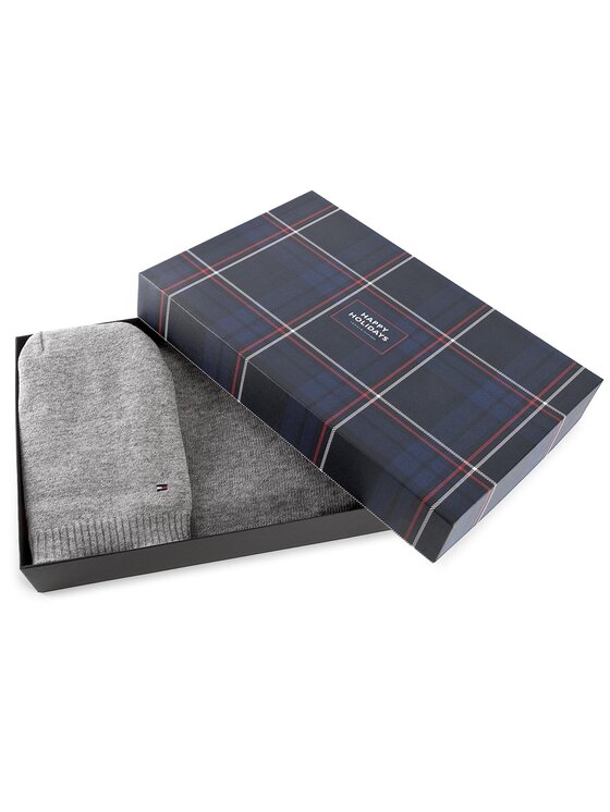 tommy hilfiger plaid scarf