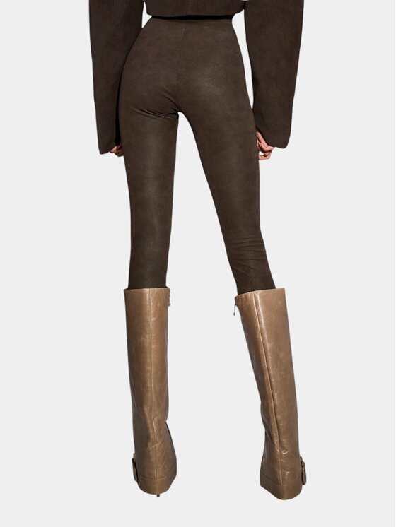 MADE BY SOCIETY MADE BY SOCIETY Spodnie materiałowe ÉLÉMENT DROP - P27559 Brązowy Basic Fit